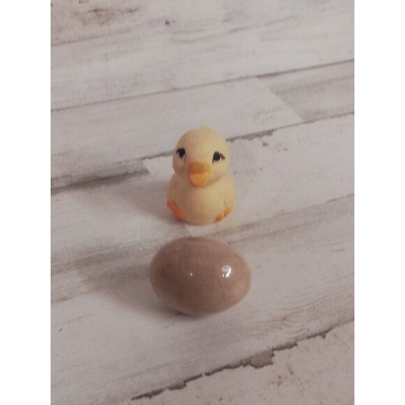 Miniature / Tiny Chicken / Egg Decor - Picture 3 of 11